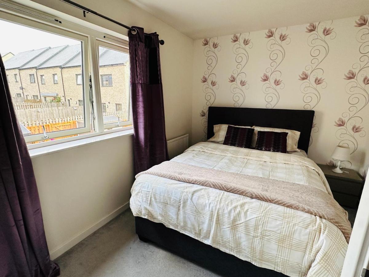 Modern 3 Bed Villa With Free Parking And Garden Close To City Center And Edinburgh Airport Экстерьер фото