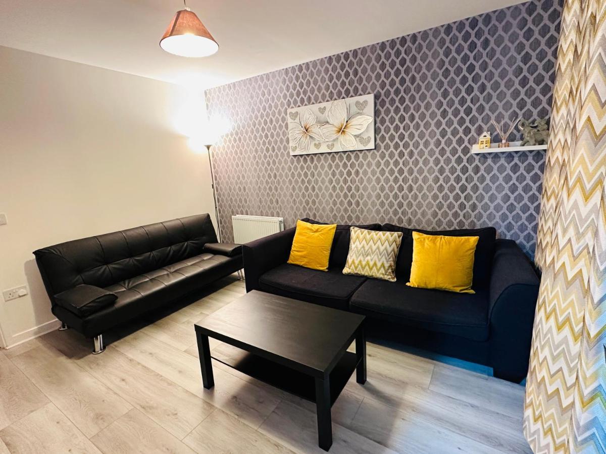 Modern 3 Bed Villa With Free Parking And Garden Close To City Center And Edinburgh Airport Экстерьер фото